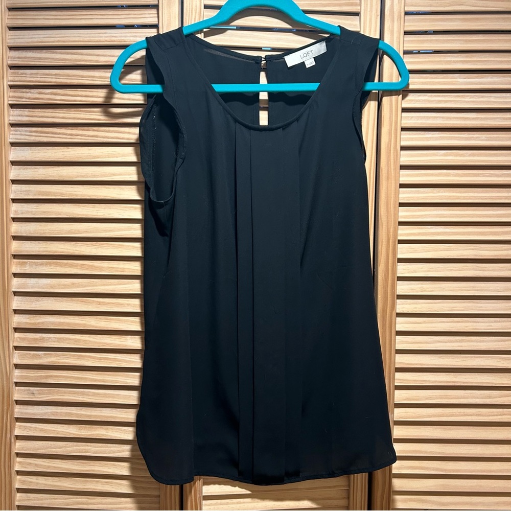 LOFT Classic V-Neck Sleeveless Blouse